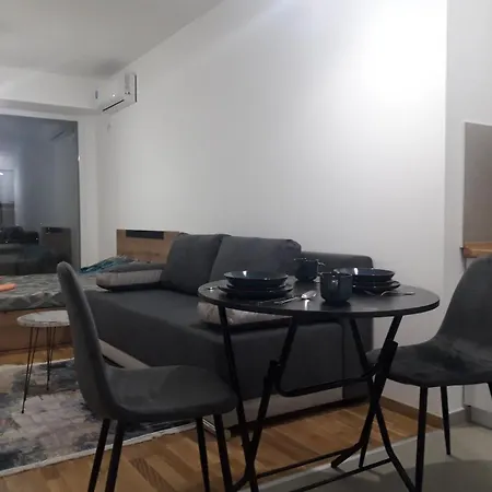Lala New Apartment Szkopje Kültér fotó